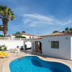 luxury-sunny-villa-with-breathtaking-views-free-wifi.in-canary-islands.com/